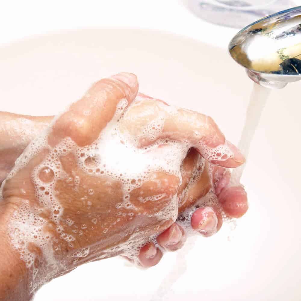 Washing your hands to Avoid the Cold and Flu